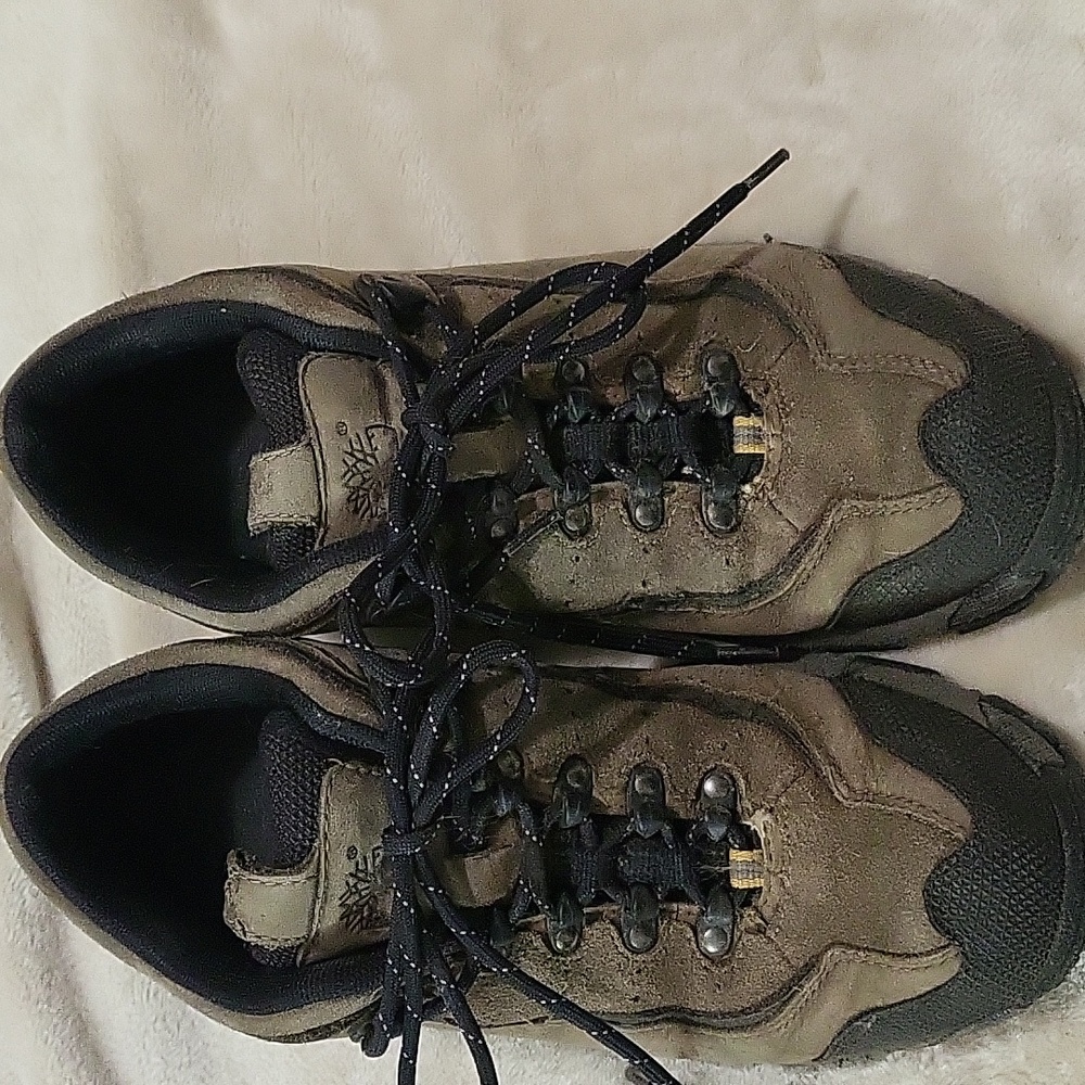 Women's size 7.5 Timberland hiking shoes